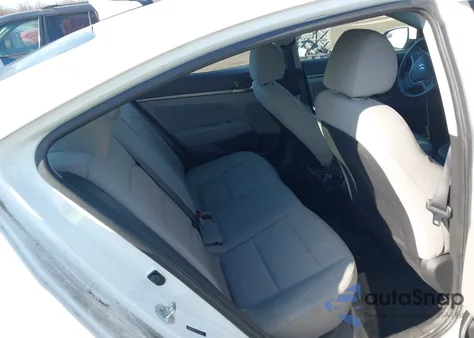 2017 Hyundai Elantra Se из США, поврежденный, VIN 5NPD84LF4HH158695